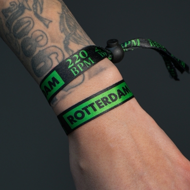 220 BPM wrist band green